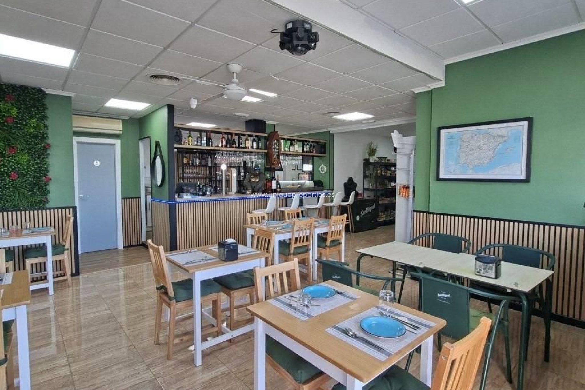 Revente - Commercial Property -
Torrevieja - Puerto