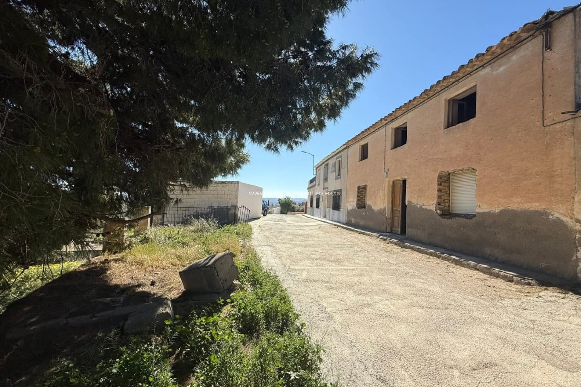 Revente - Cortijo -
Albox