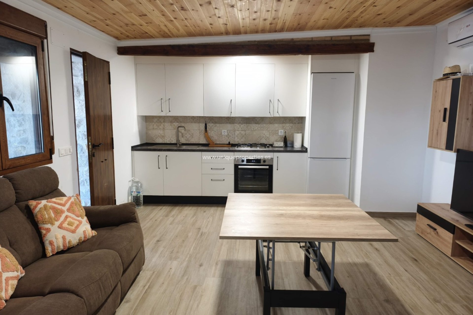 Revente - Cortijo -
Baza