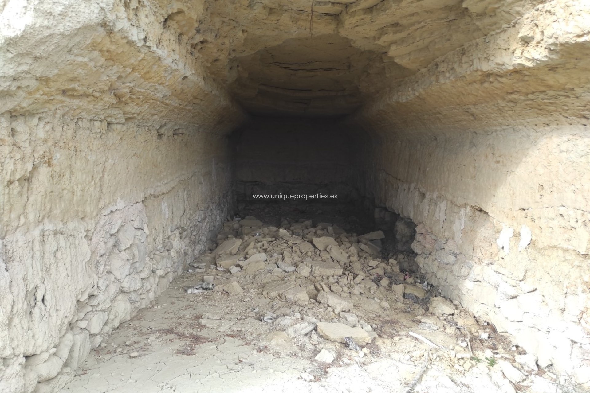 Revente - Cortijo -
Huescar