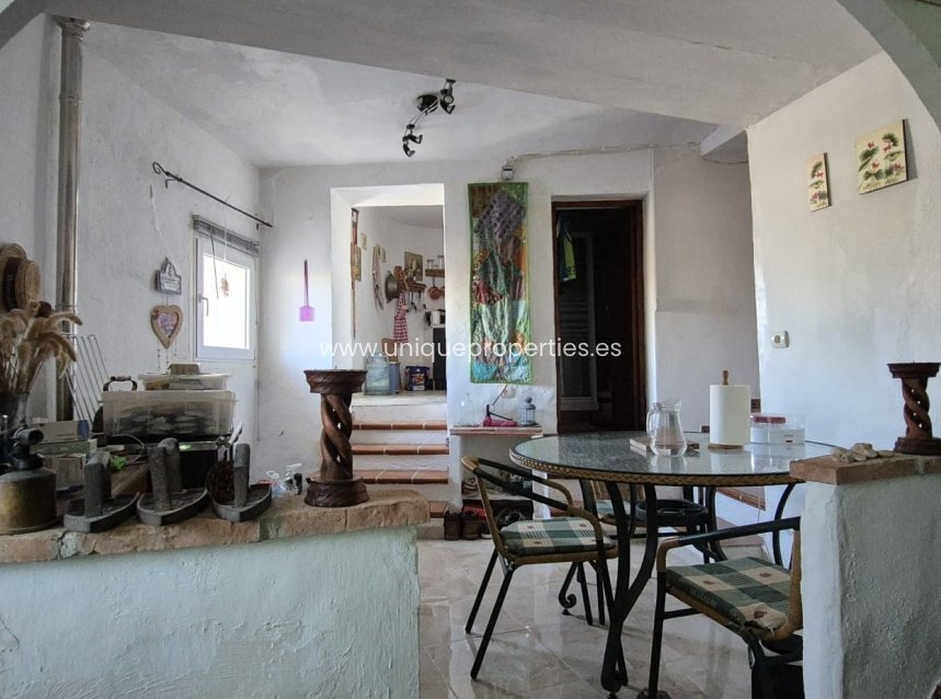 Revente - Cortijo -
Urracal