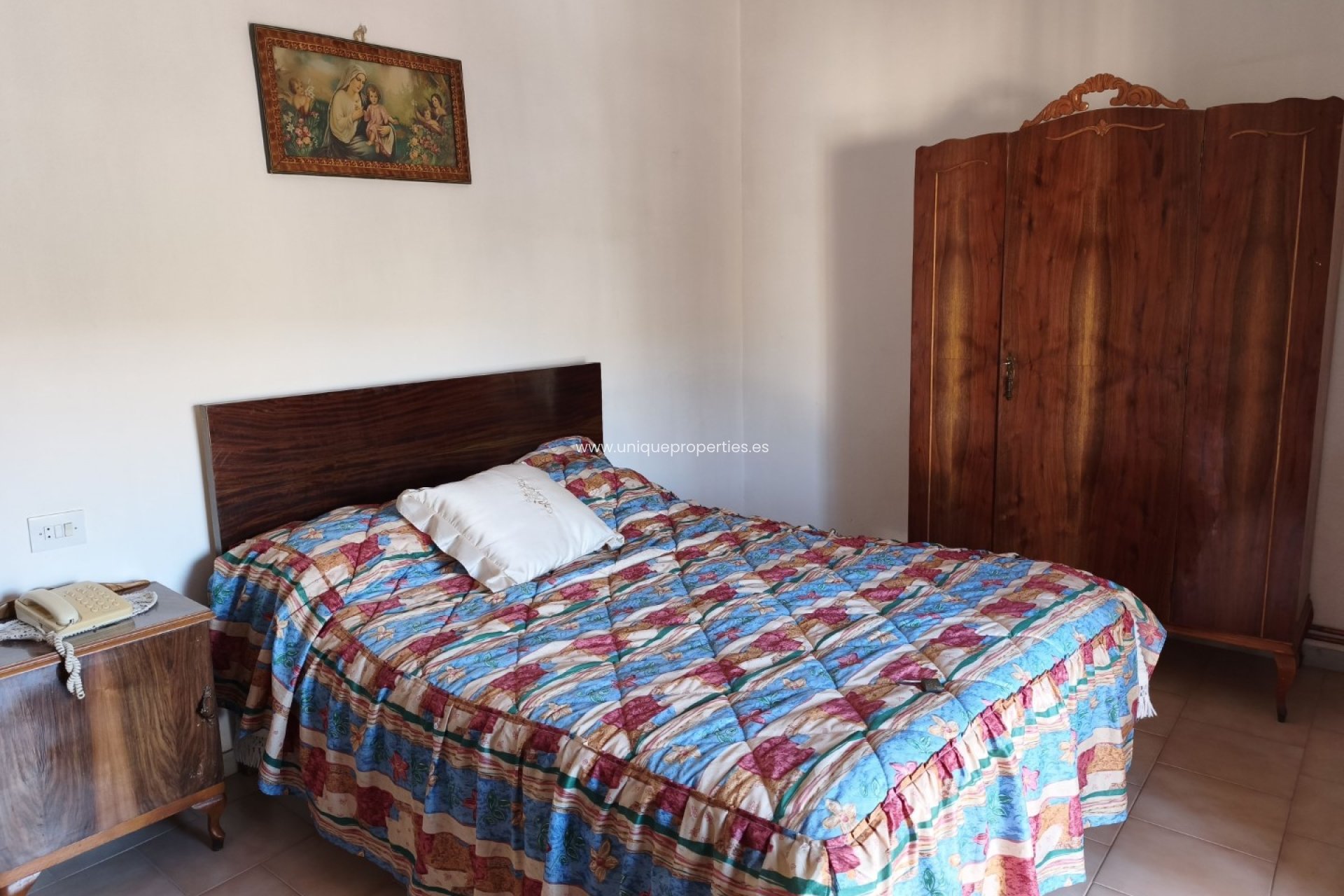Revente - Country House -
Baza