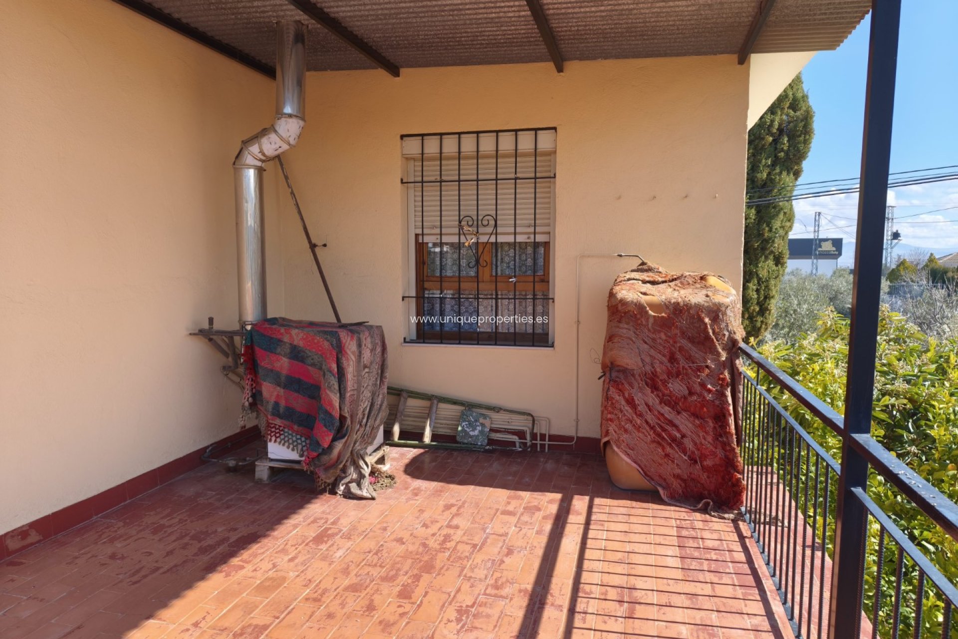 Revente - Country House -
Baza