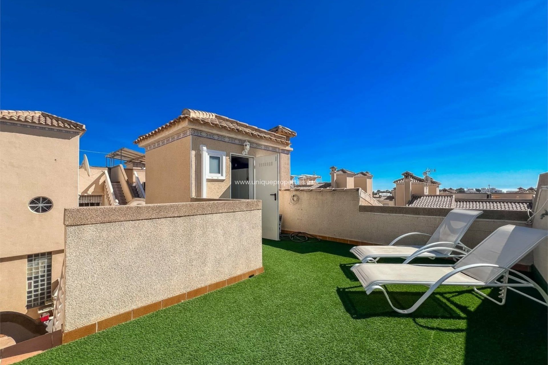 Revente - House -
Orihuela Costa - Villamartin