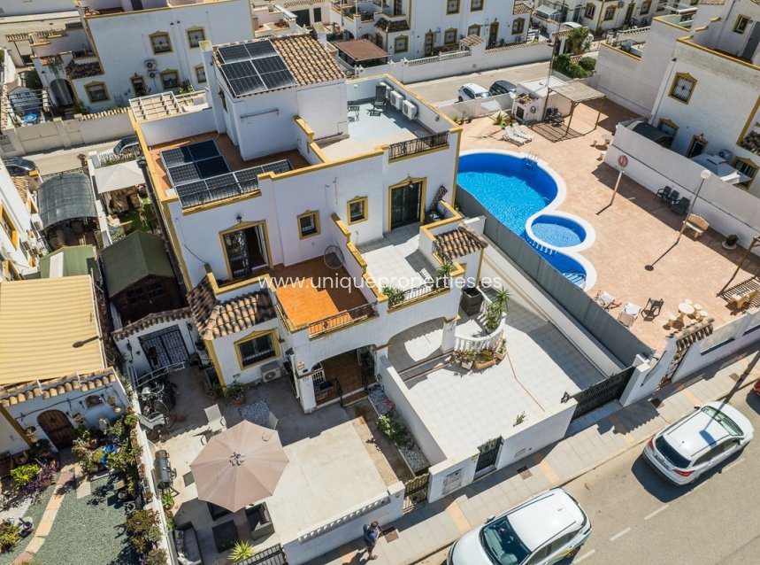 Revente - House -
VISTABELLA GOLF - Entre Naranjos