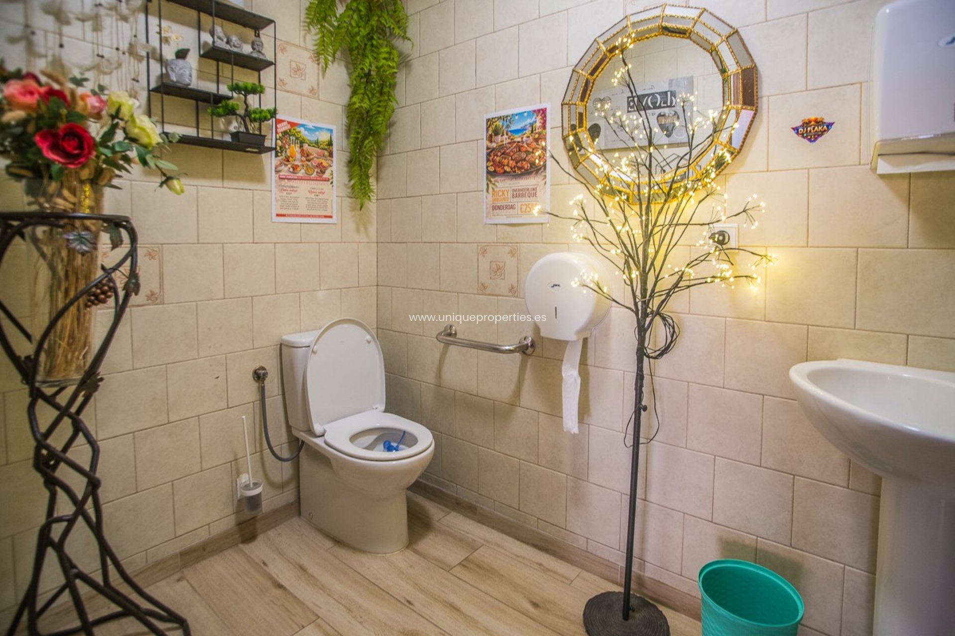 Revente - Local -
Orihuela - Los Balcones Y los Altos