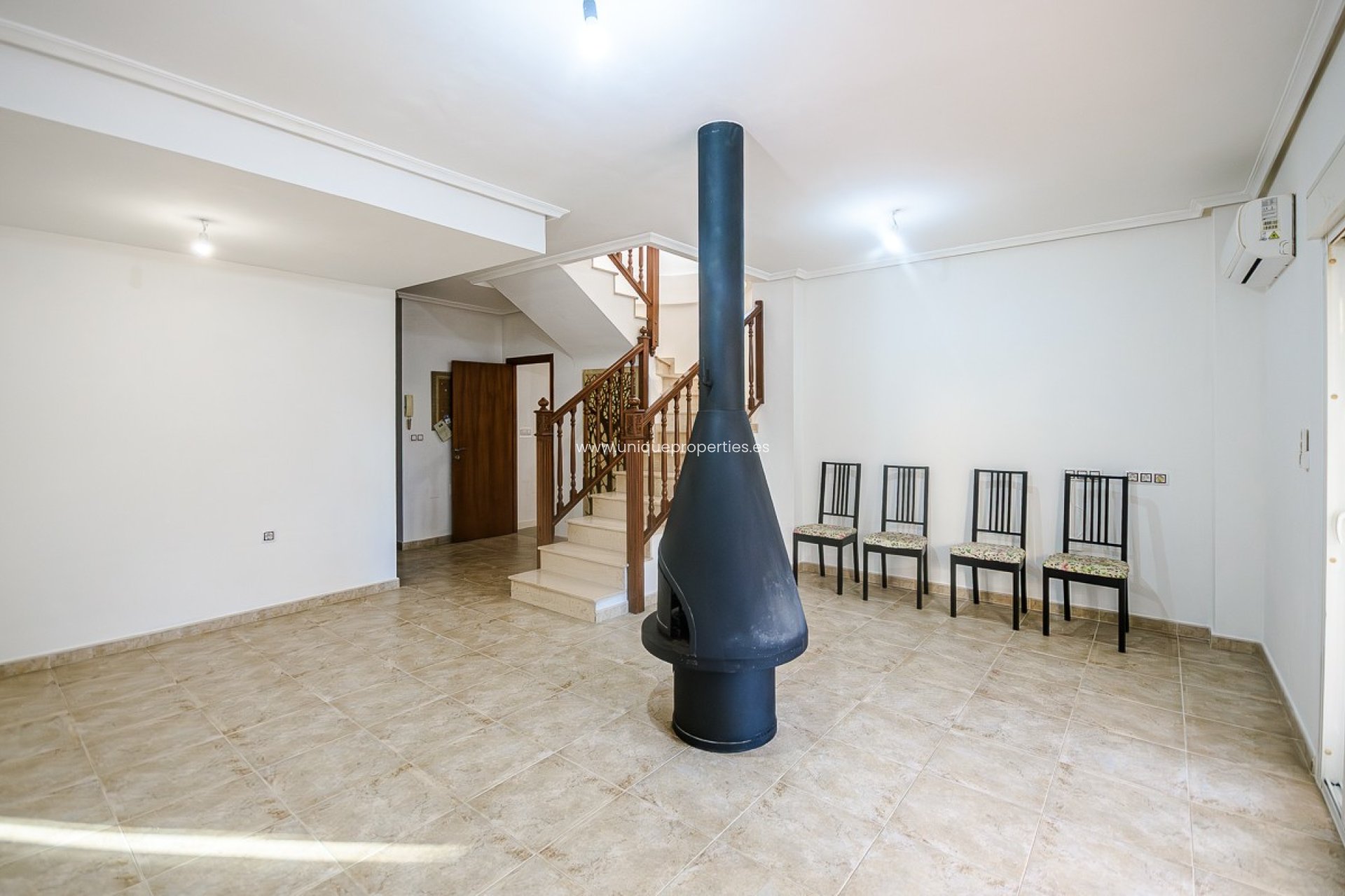 Revente - Villa -
Benferri