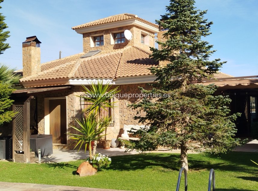 Revente - Villa -
Macael