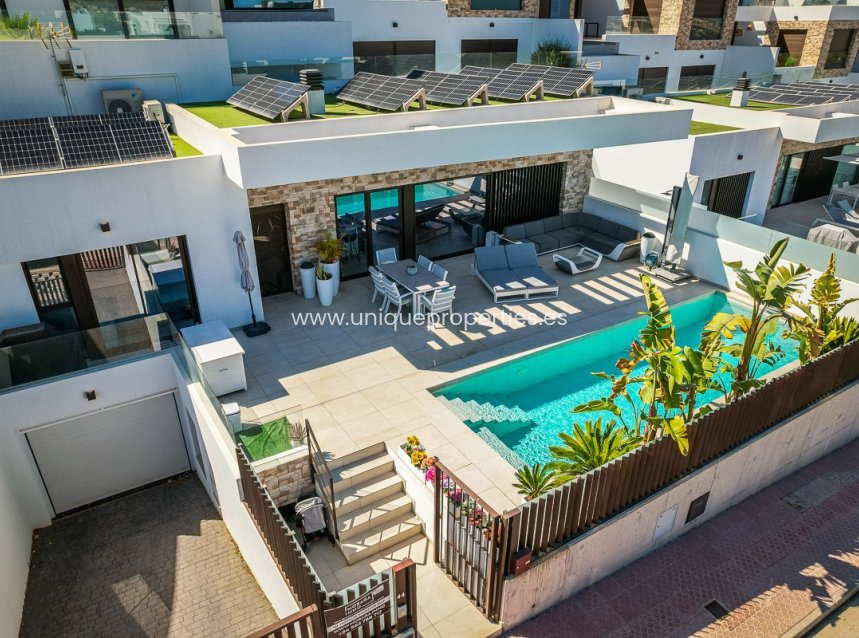 Revente - Villa -
ROJALES