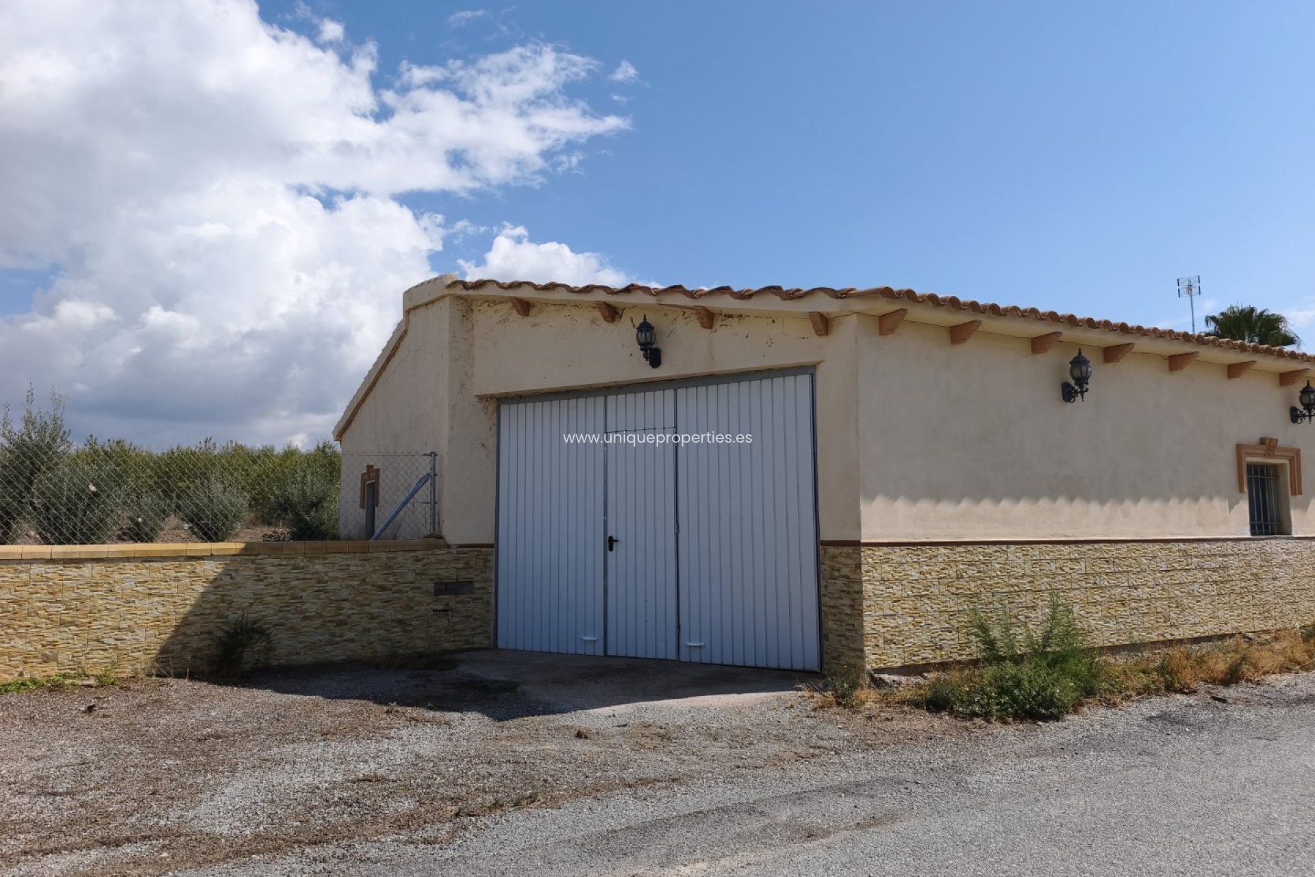 Revente - Villa -
Seron
