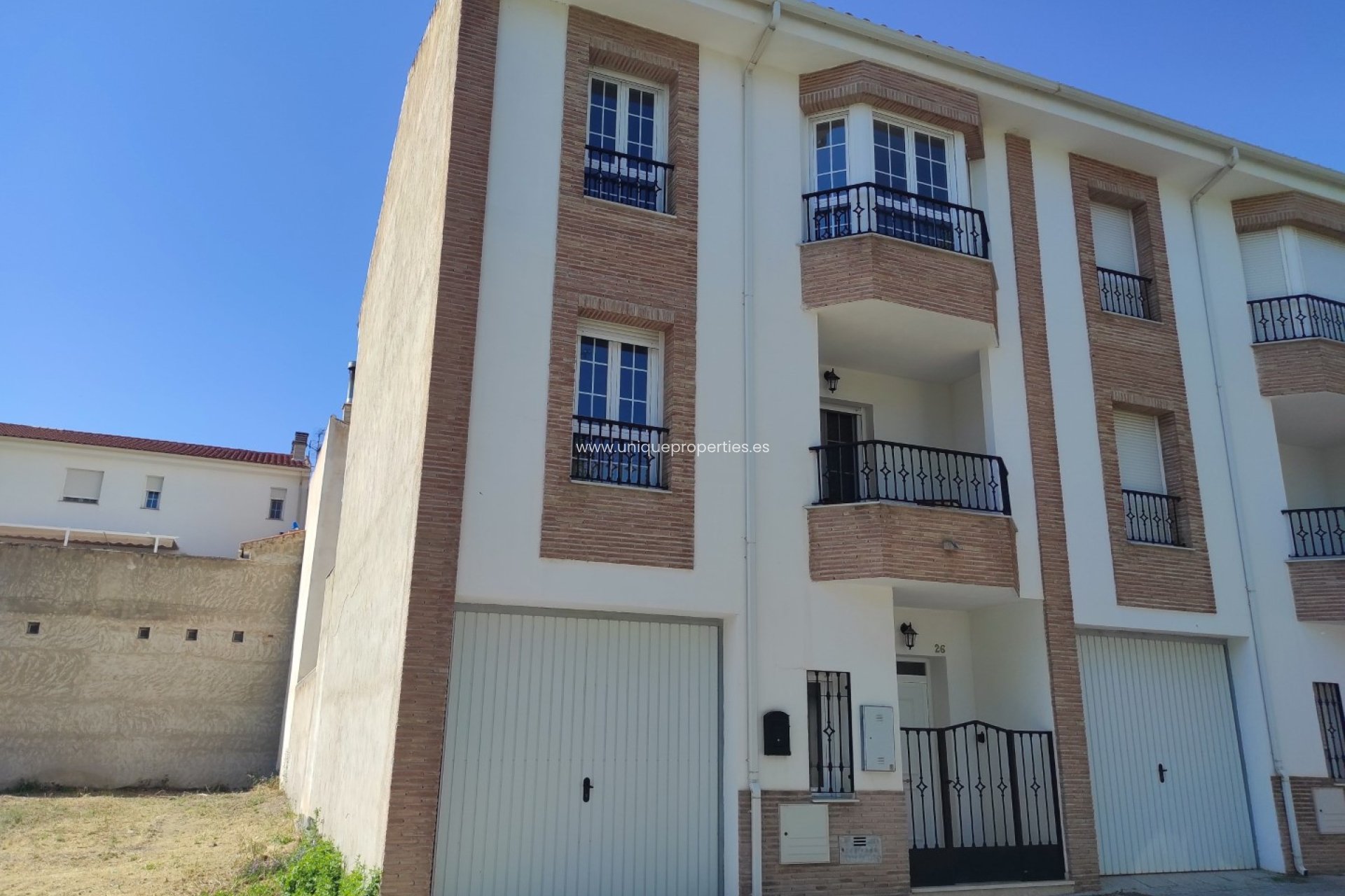 Revente - Village House -
Baza