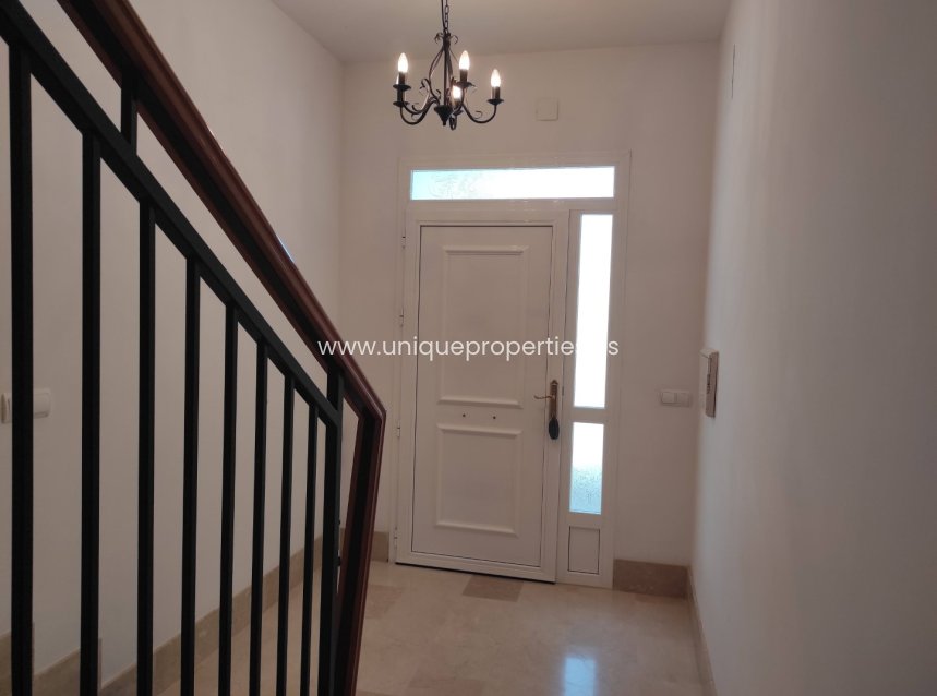 Revente - Village House -
Baza