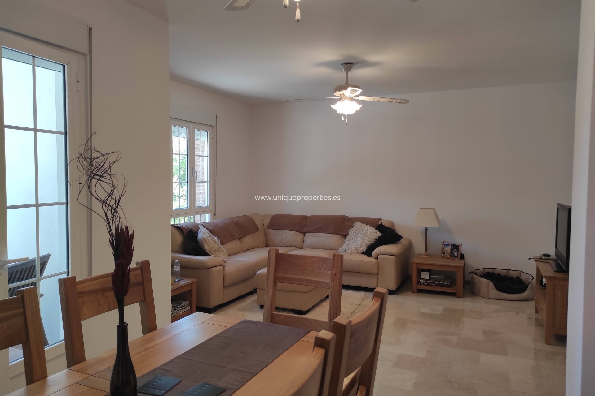Revente - Village House -
Baza