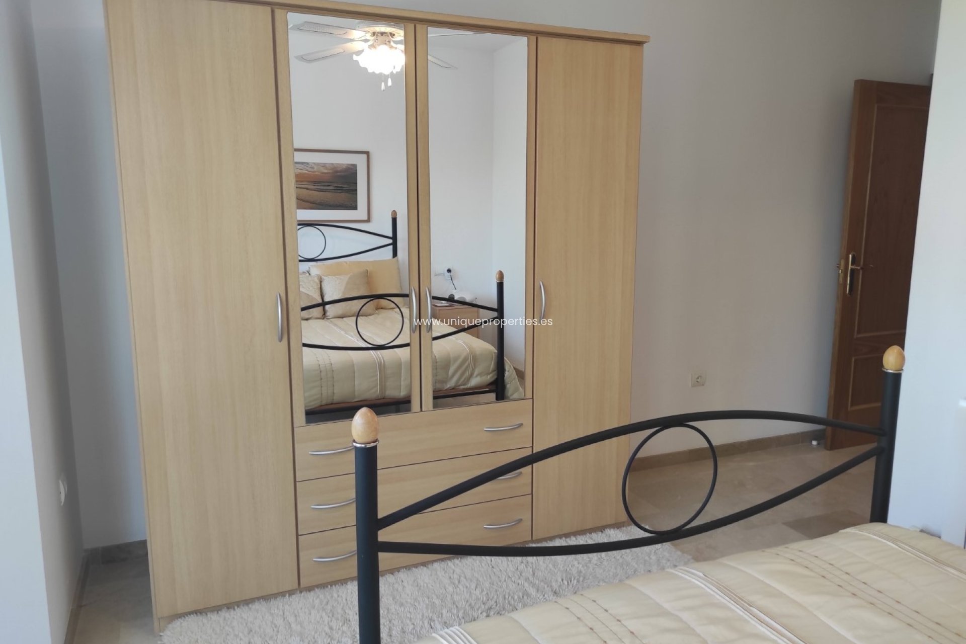 Revente - Village House -
Baza