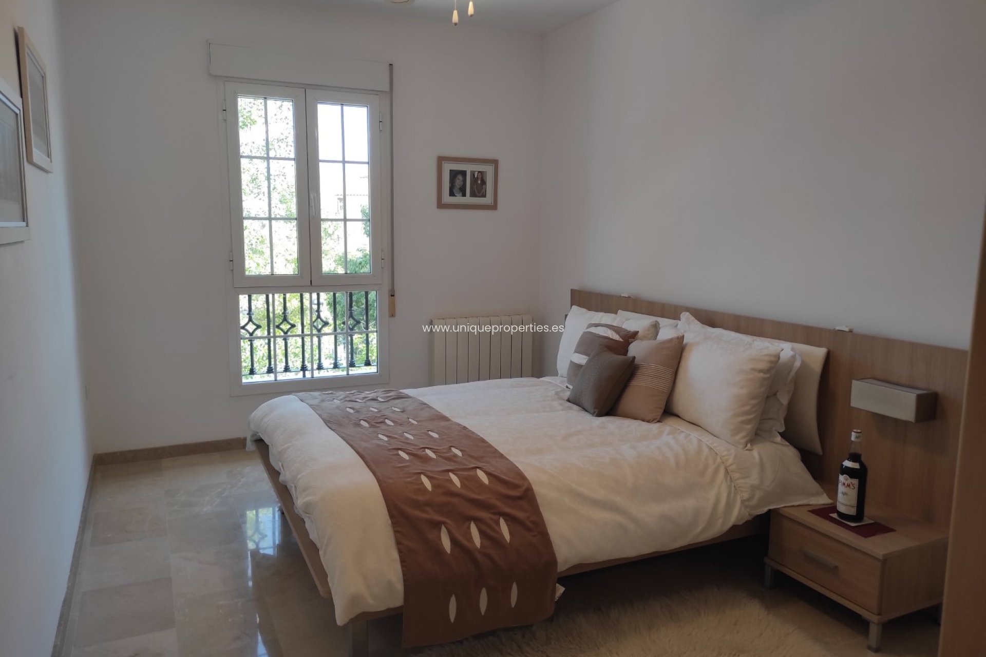 Revente - Village House -
Baza
