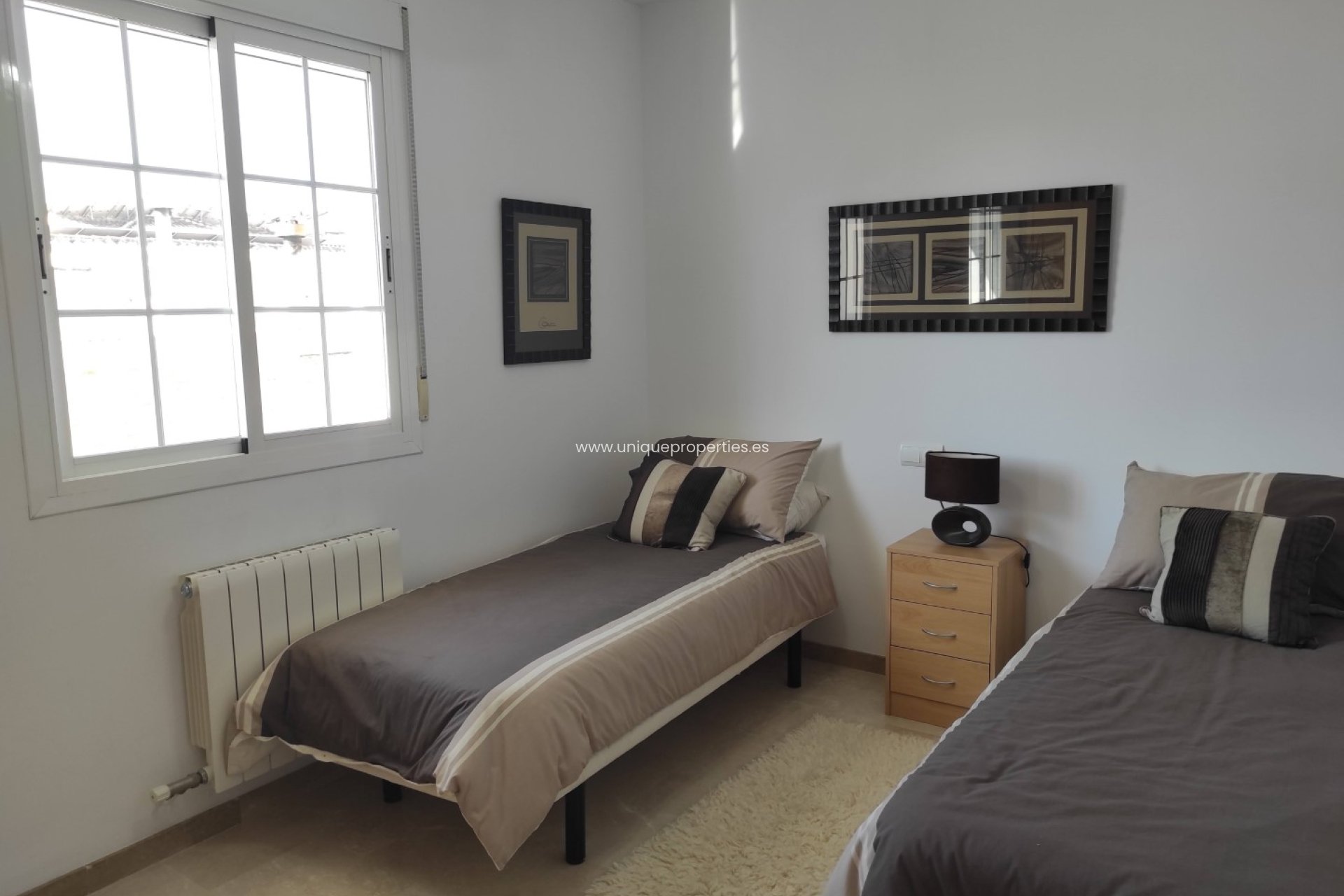 Revente - Village House -
Baza