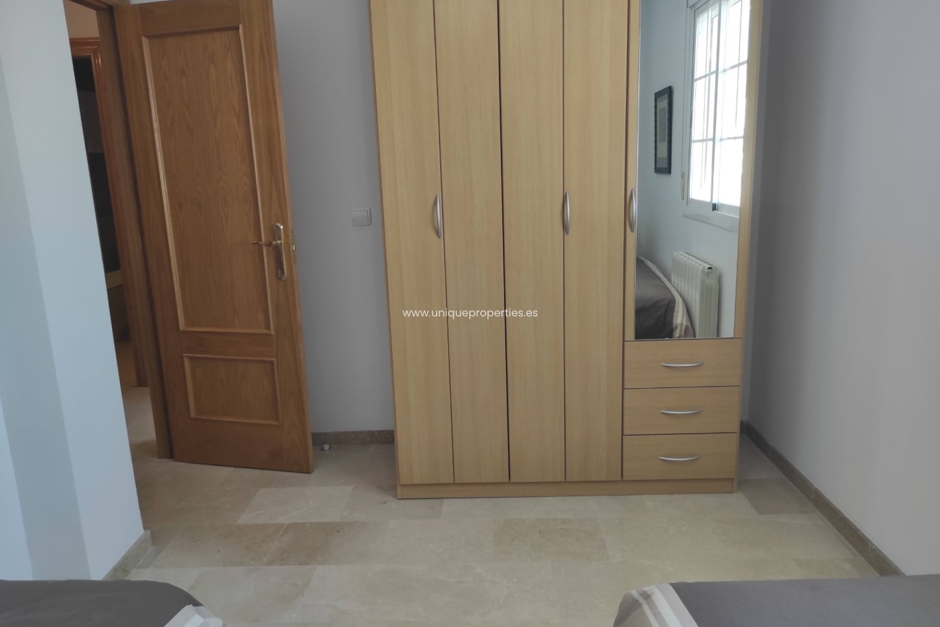 Revente - Village House -
Baza