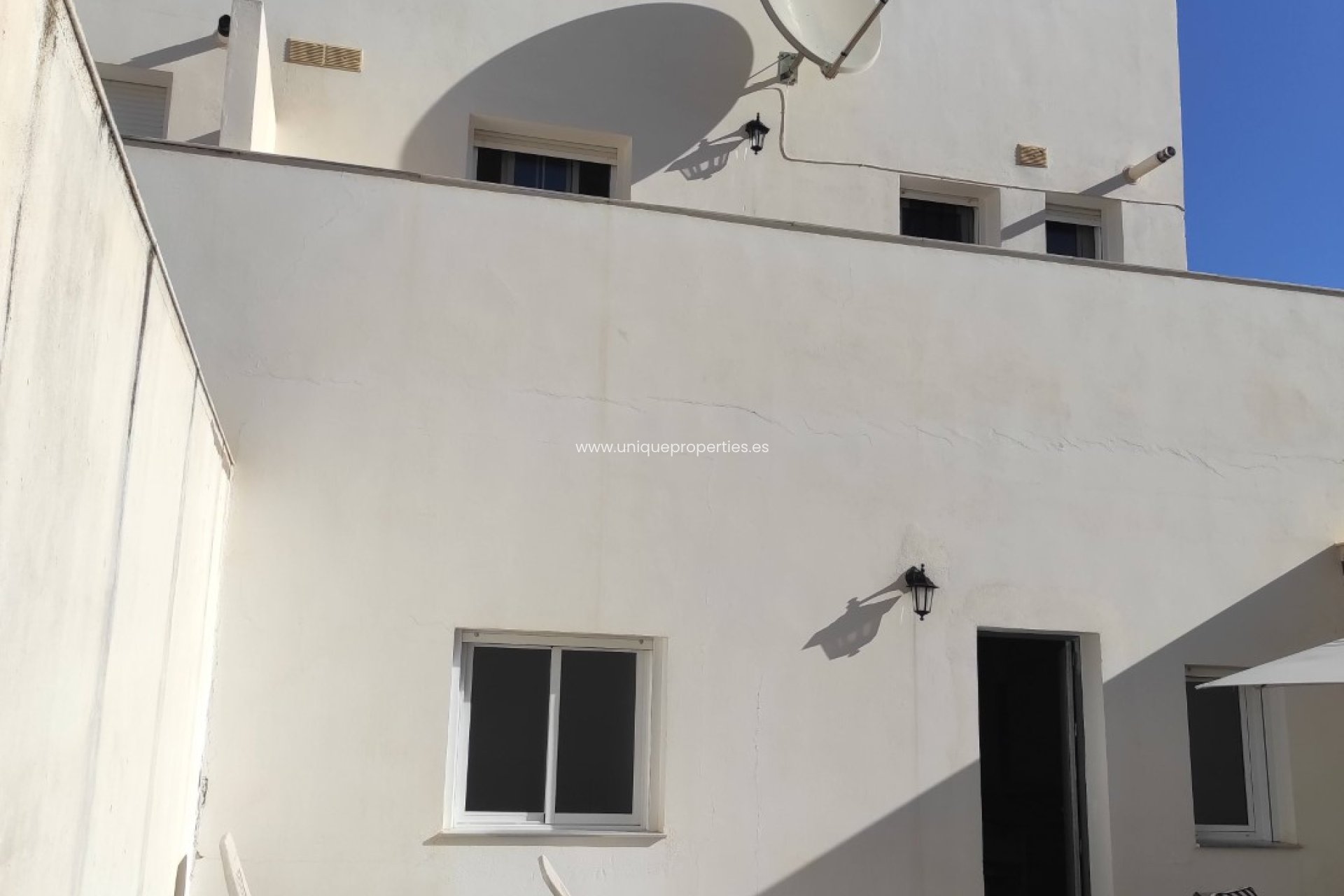 Revente - Village House -
Baza