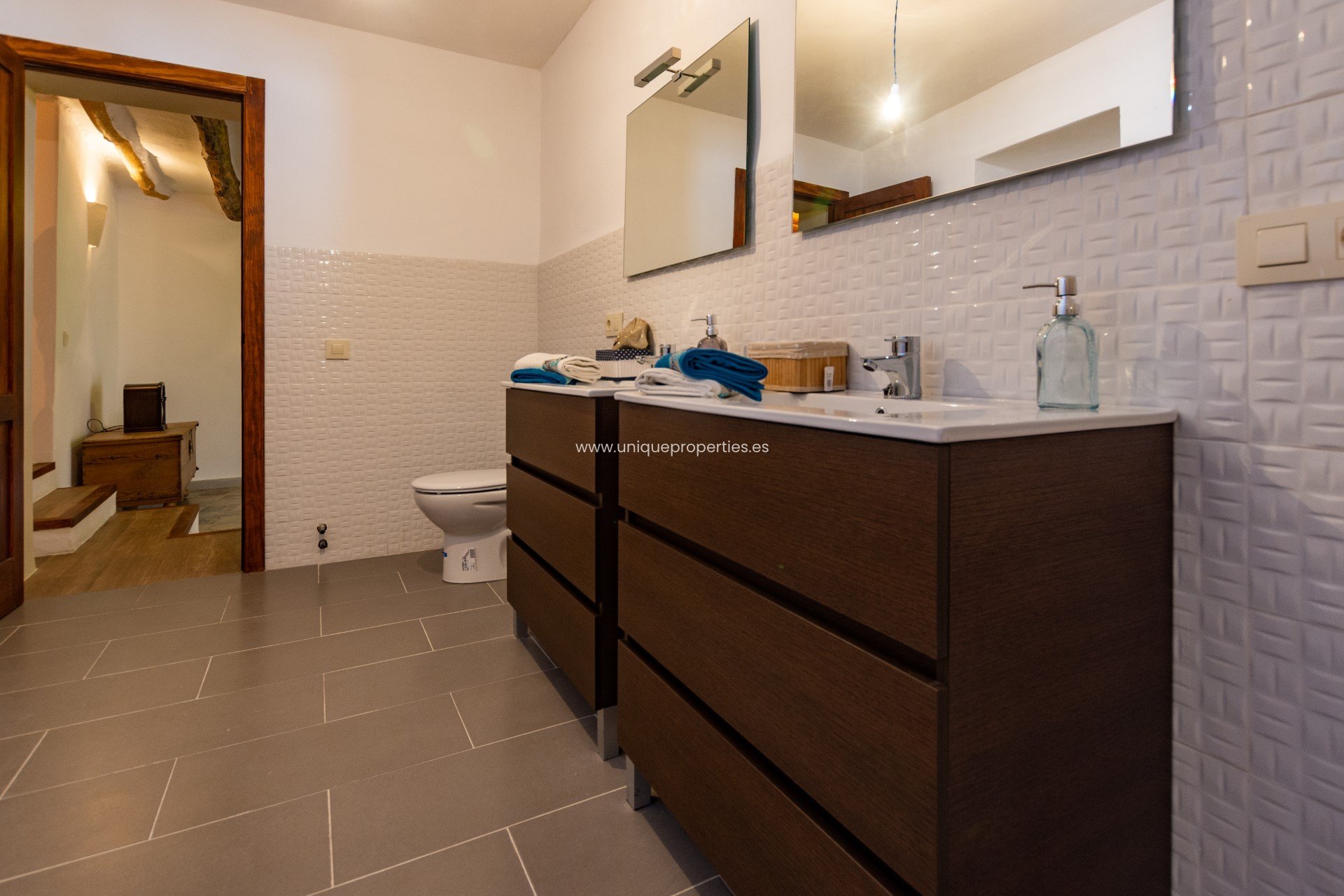 Revente - Village House -
Somontin