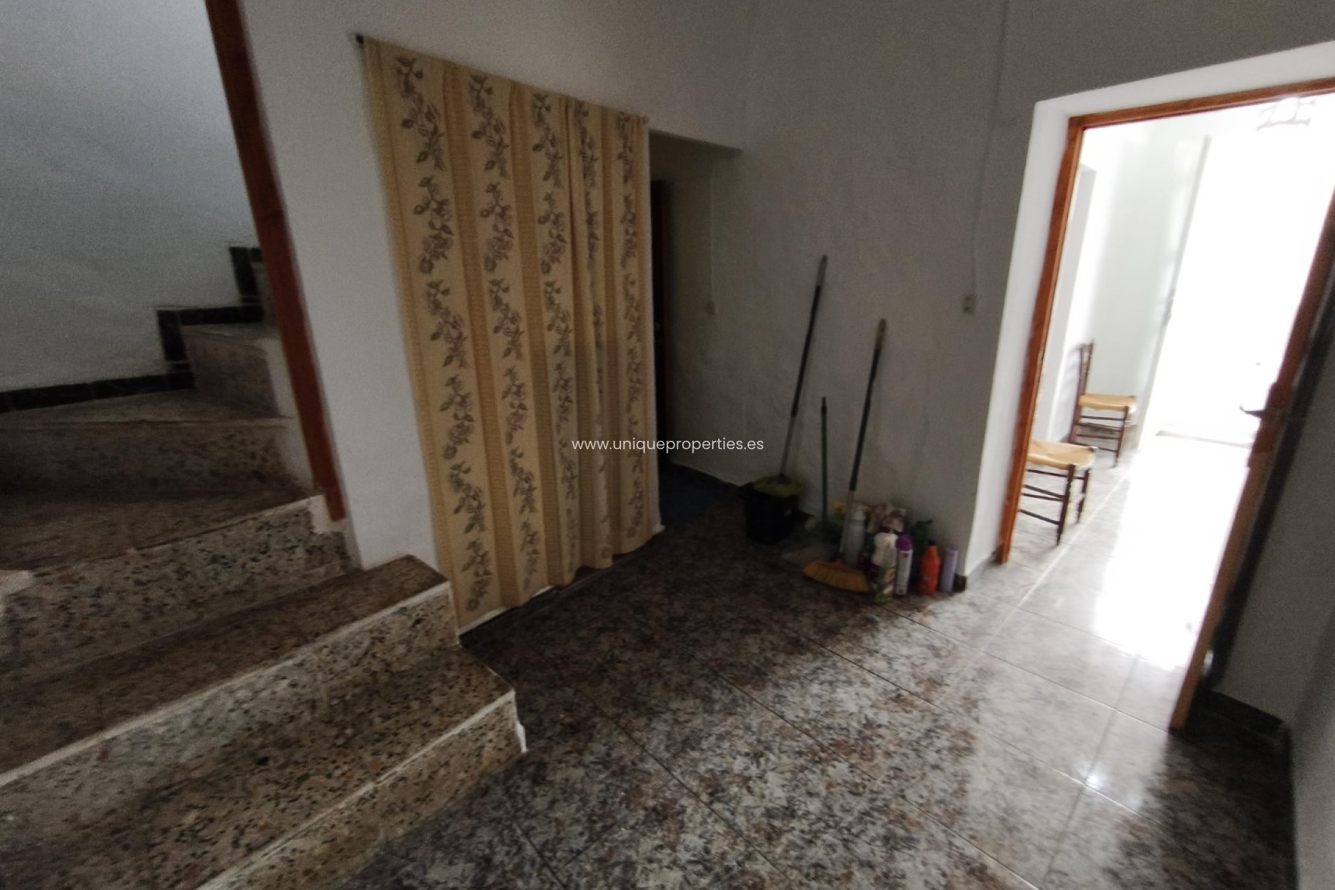 Revente - Village House -
Somontin