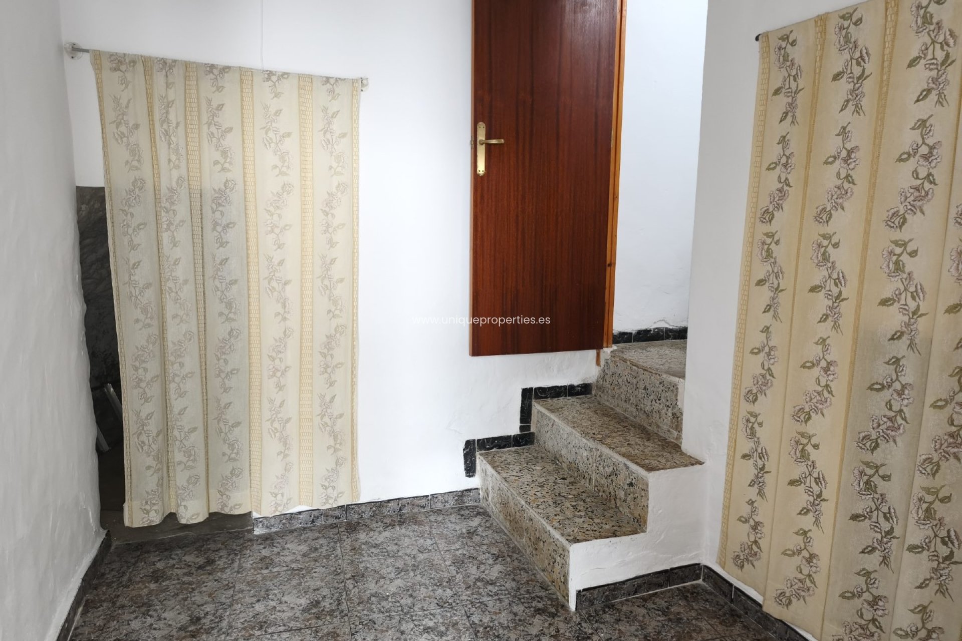 Revente - Village House -
Somontin