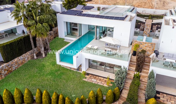 Villa - Herverkoop -
            LAS COLINAS GOLF RESORT - JS-17462