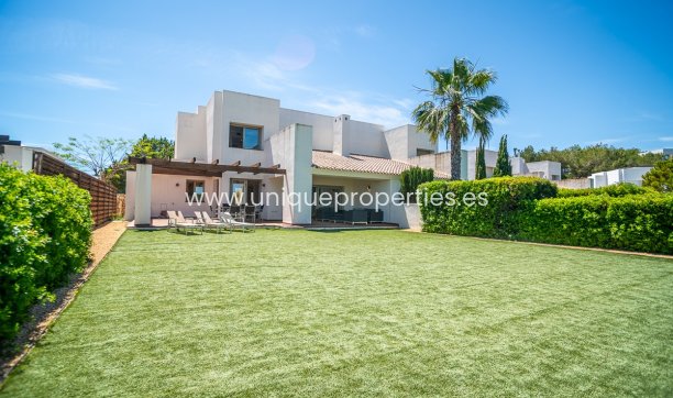 Villa - Herverkoop -
            San Miguel de Salinas - JS-91182