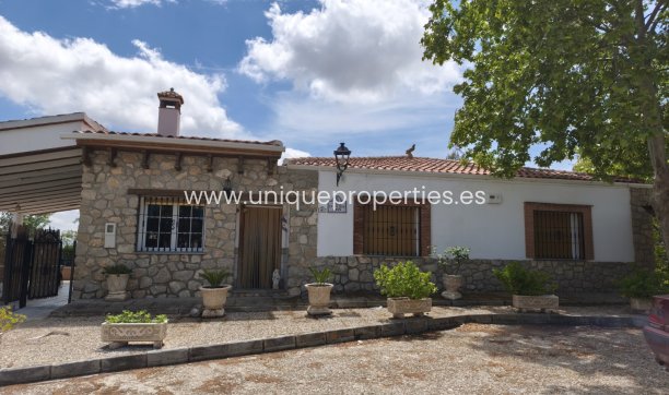 Villa - Resale - Castril - Castril
