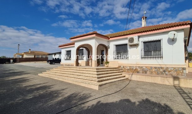 Villa - Resale -
            Orihuela - JS-12379