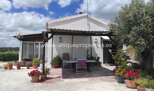 Villa - Reventa - Somontin - Somontin