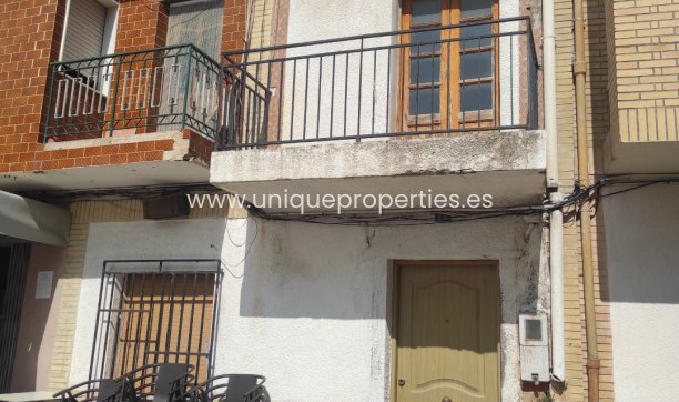 Village House - Resale - Arboleas -
                Arboleas