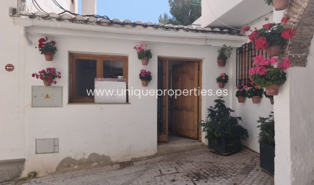Village House - Resale - Castril -
                Castril