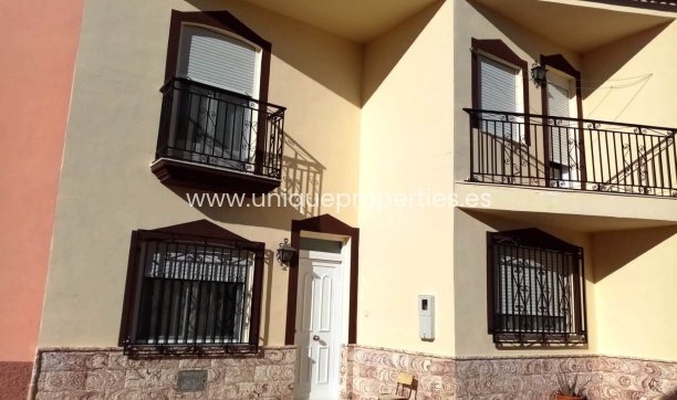 Village House - Resale - Cela - Cela