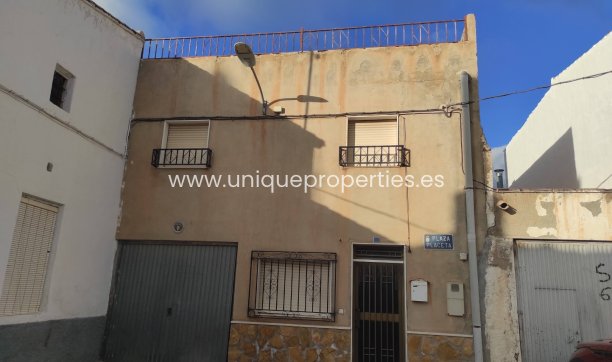 Village House - Resale - Higueral - Higueral