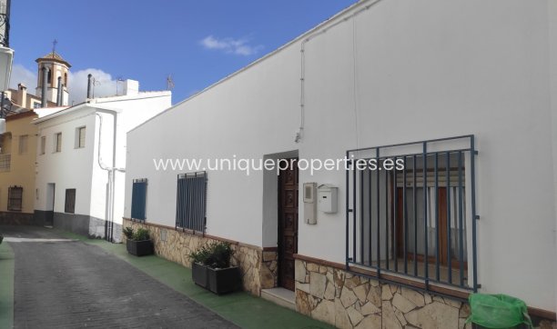 Village House - Resale - Lucar - Lucar