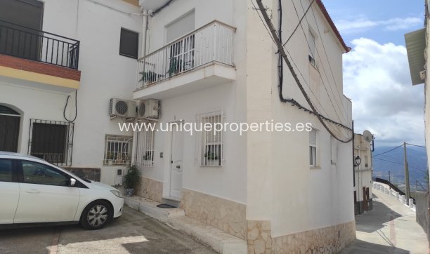 Village House - Resale - Lucar - Lucar