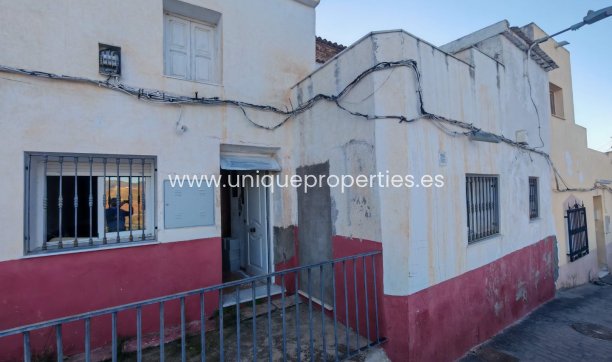 Village House - Resale - Purchena -
                Purchena