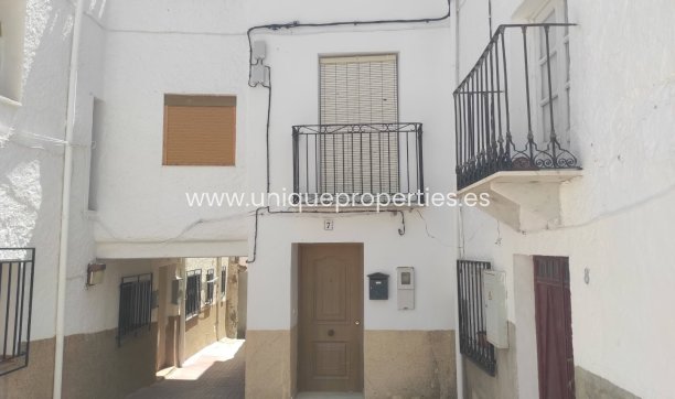 Village House - Resale - Somontin -
                Somontin