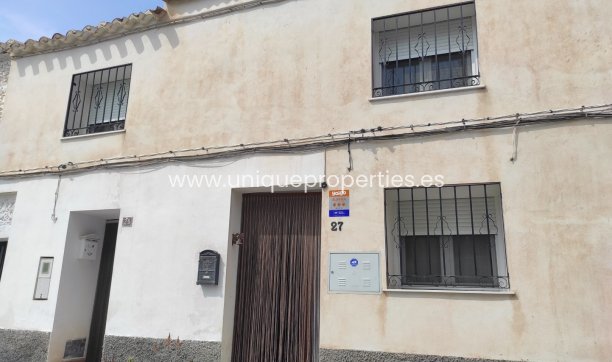 Village House - Reventa - Bayarque -
                Bayarque