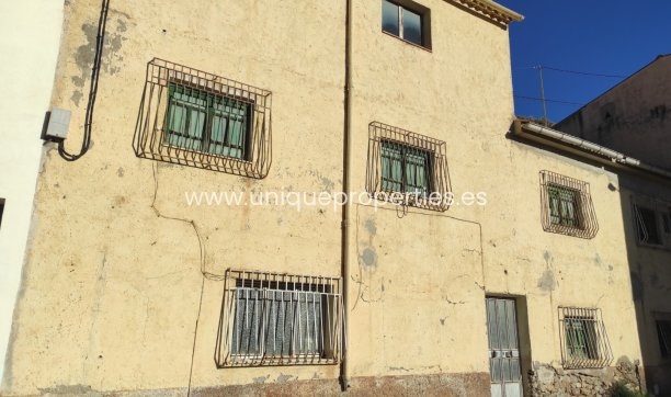 Village House - Reventa - Seron -
                Seron