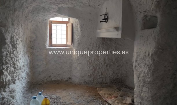 Herverkoop - Cave House -
Huescar