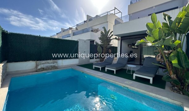 Herverkoop - Villa -
LOS ALCÁZARES - Serena Golf