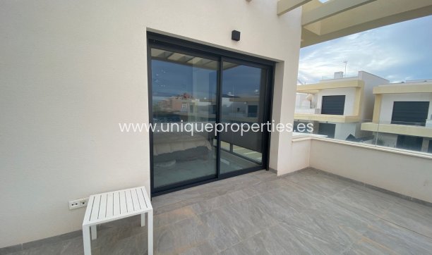 Resale - Villa -
LOS MONTESINOS - La Herrada