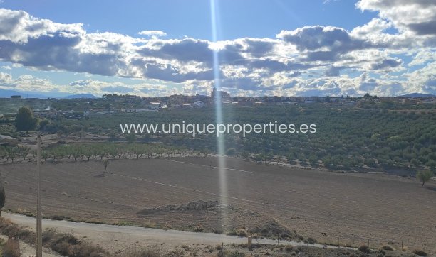 Resale - Cave House -
Huescar