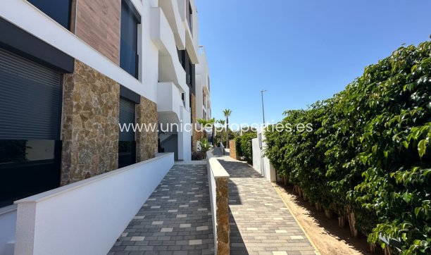 Resale - Apartment -
Orihuela Costa - Orihuela-Costa