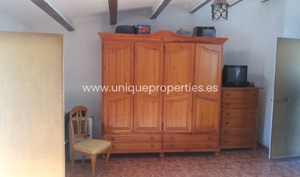 Resale - Cortijo -
Purchena