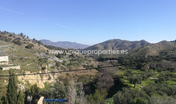 Resale - Cortijo -
Purchena