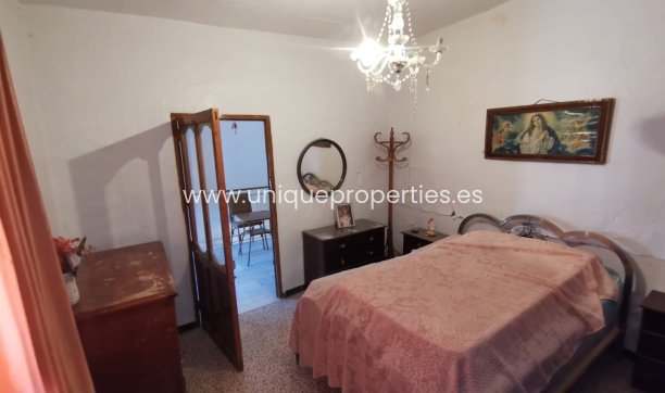 Resale - Village House -
Macael