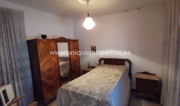 Resale - Village House -
Macael