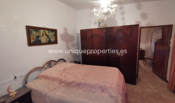 Resale - Village House -
Macael